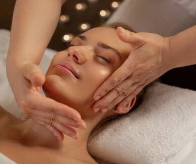 VK Empire Spa in OMR Gallery image
